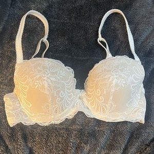 Le Mystere lace allure t-shirt bra | 34C | White with Nude | New without tags